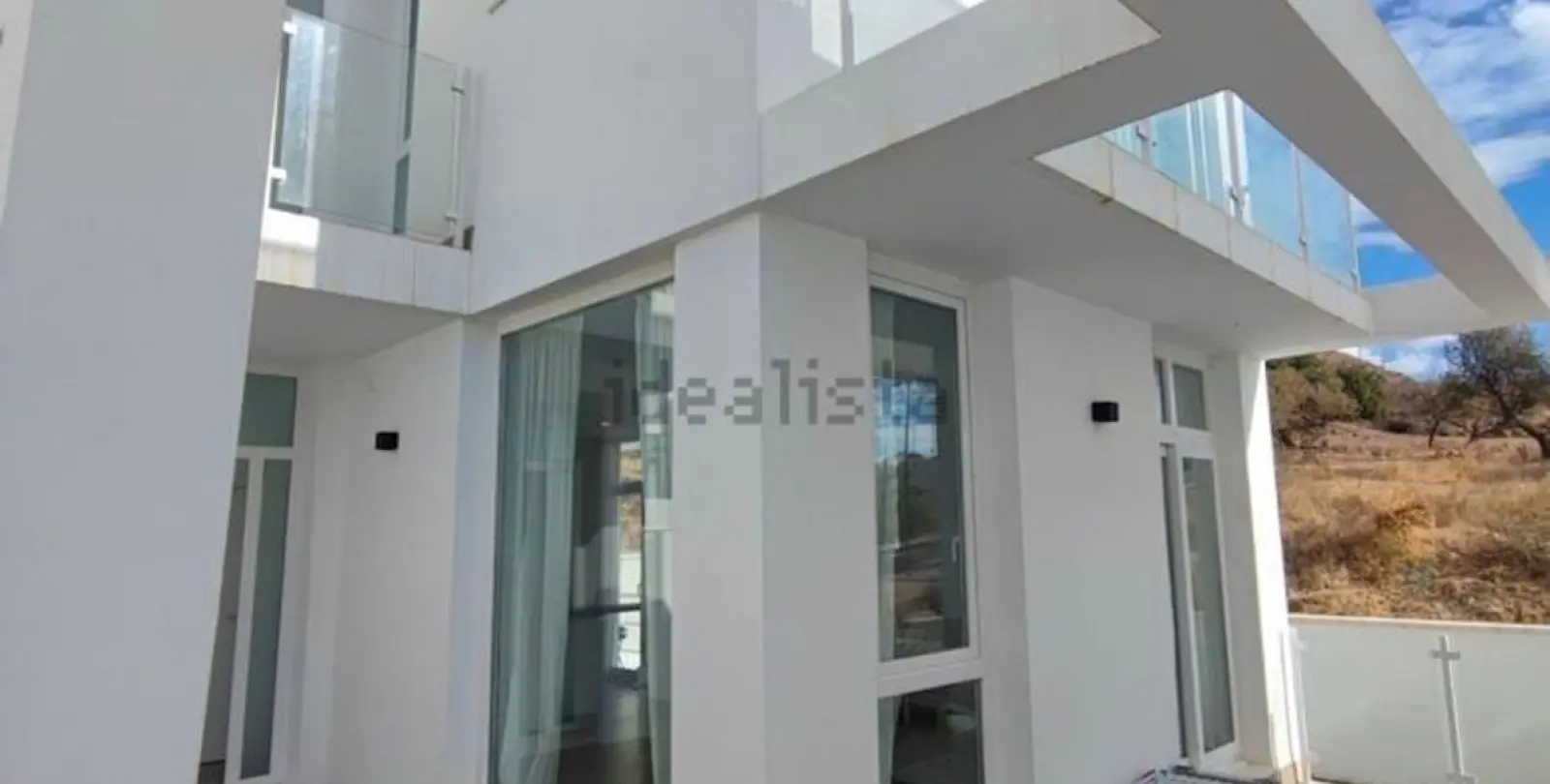 Продажа  отдельно стоящей виллы в Nerja 21