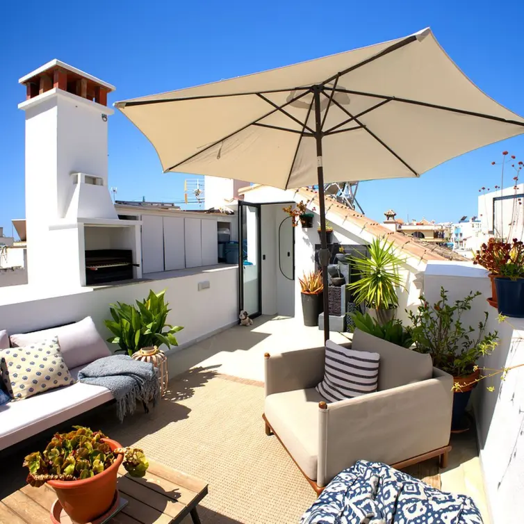Sale of penthouse in Estepona