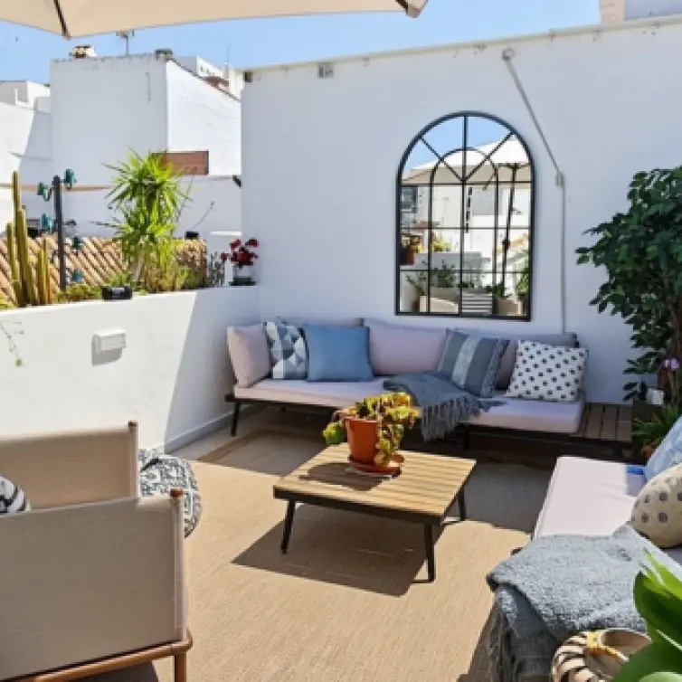 Sale of penthouse in Estepona