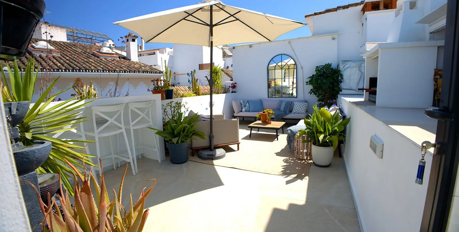 Sale of penthouse in Estepona 6