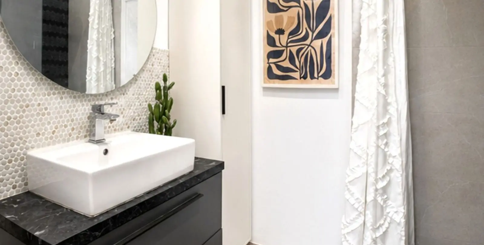 Sale of penthouse in Estepona 15