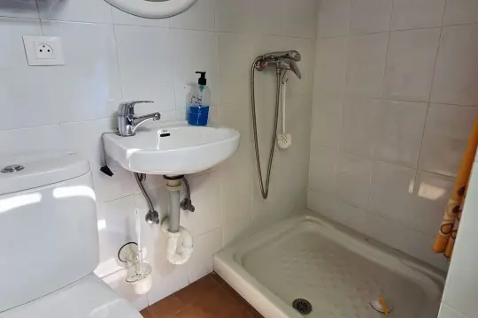 Image 4 thumb