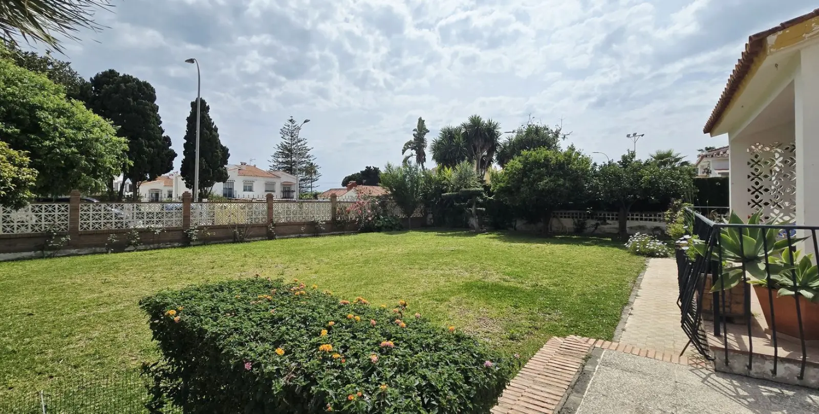 Venta de villa independiente en Rincón de la Victoria 14