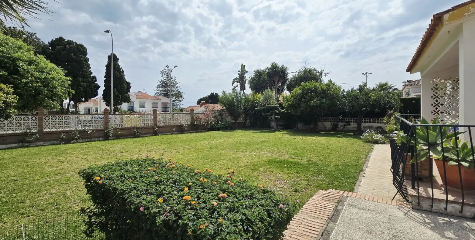 Venta de villa independiente en Rincón de la Victoria 15