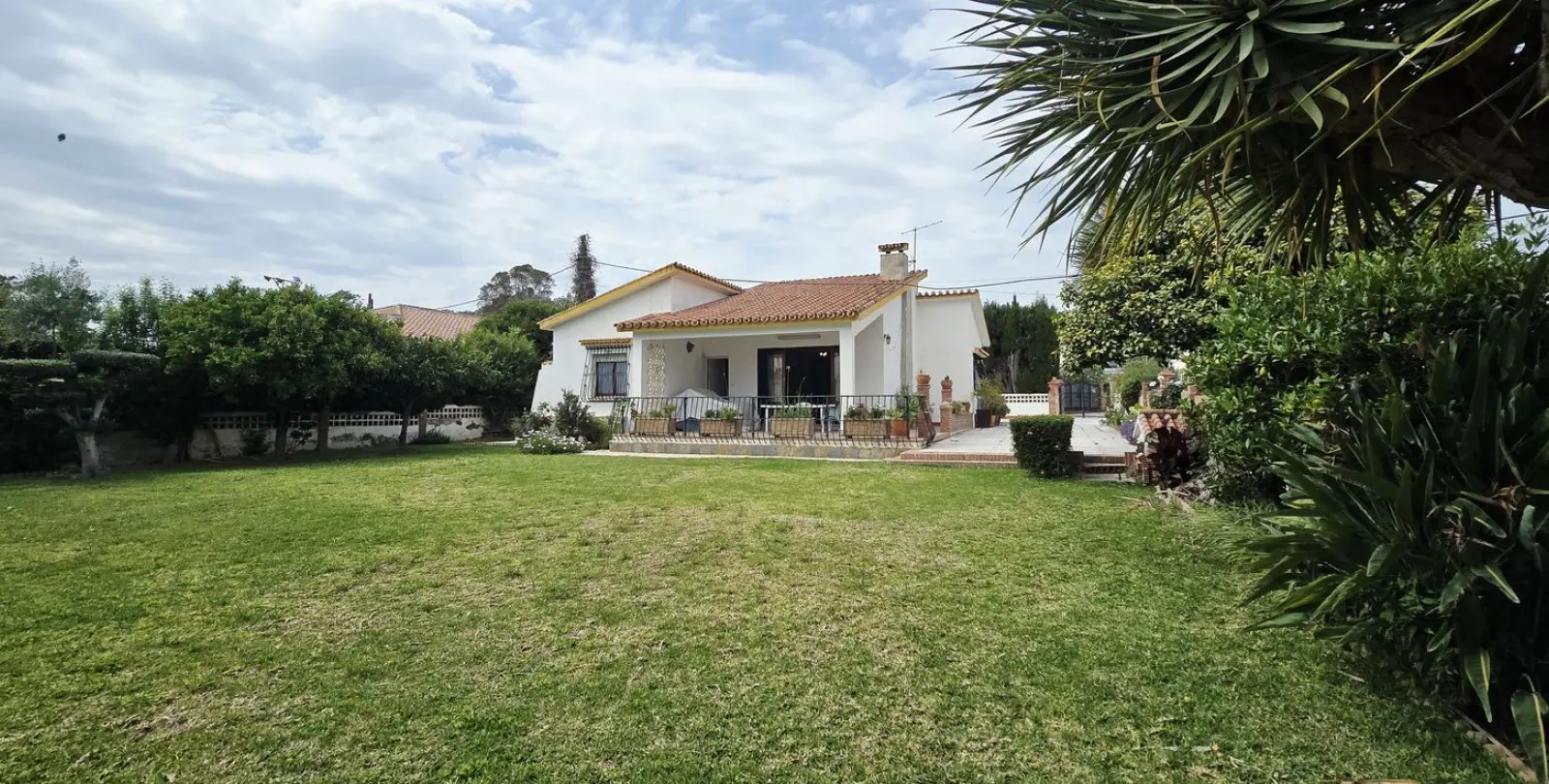 Venta de villa independiente en Rincón de la Victoria 30
