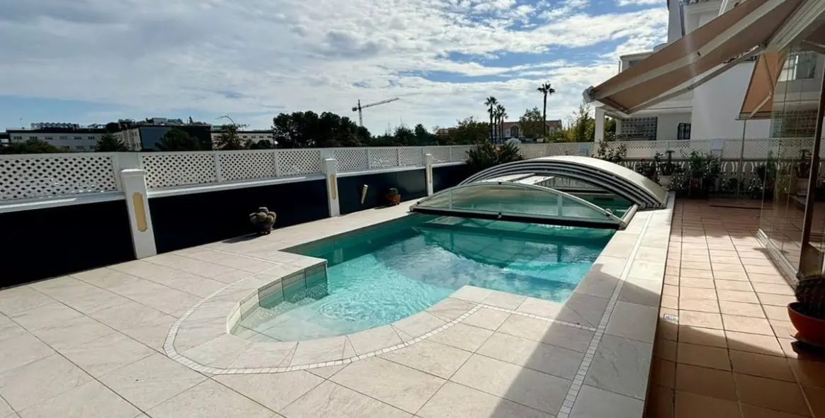 Sale of detached villa in Torre del Mar 2