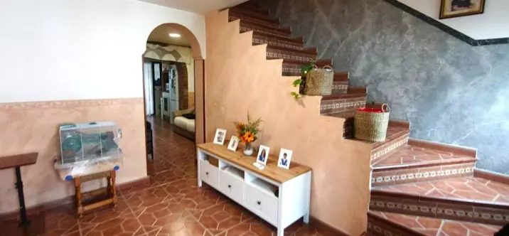 Продажа пентхауса в Estepona 0