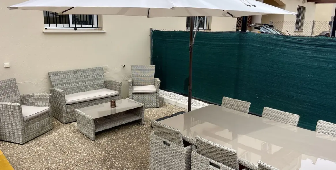 Sale of townhouse in La Duquesa 1