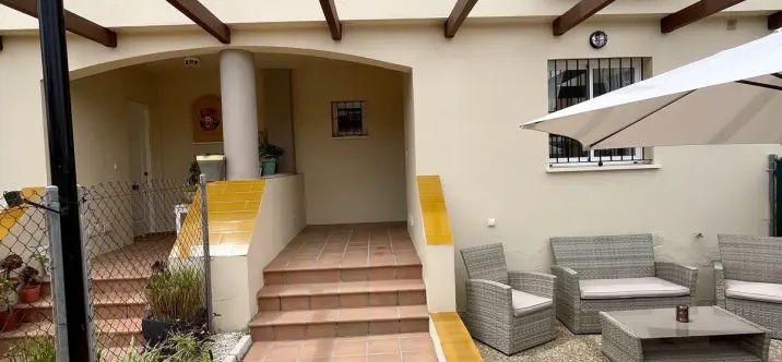 Sale of townhouse in La Duquesa 1