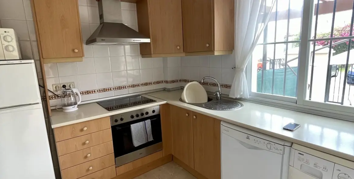 Sale of townhouse in La Duquesa 3
