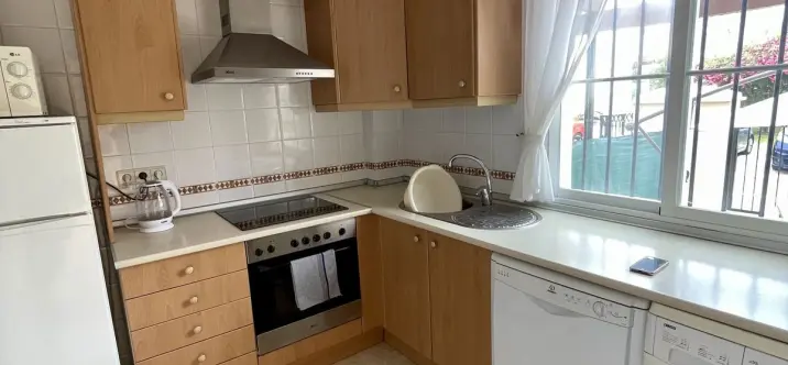 Sale of townhouse in La Duquesa 2