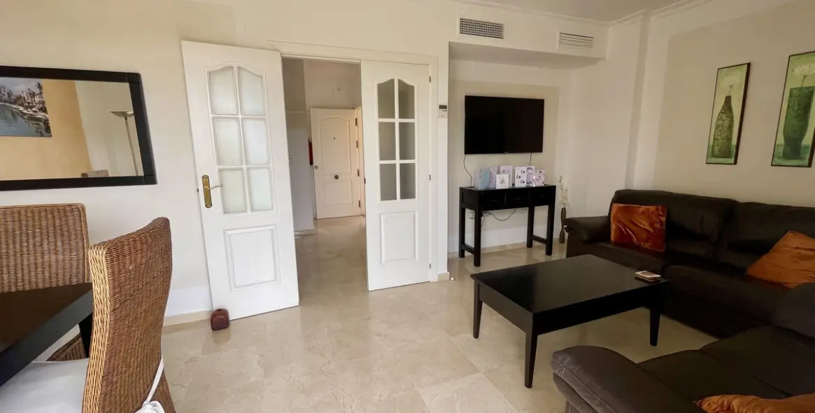 Sale of townhouse in La Duquesa 9