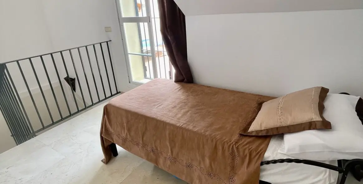 Sale of townhouse in La Duquesa 13