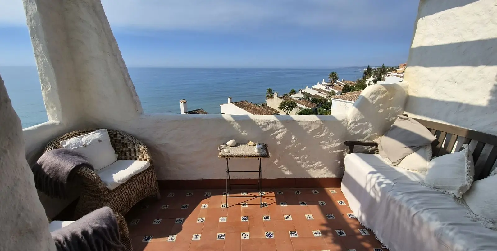 Venta de apartamento en planta media en Estepona 6
