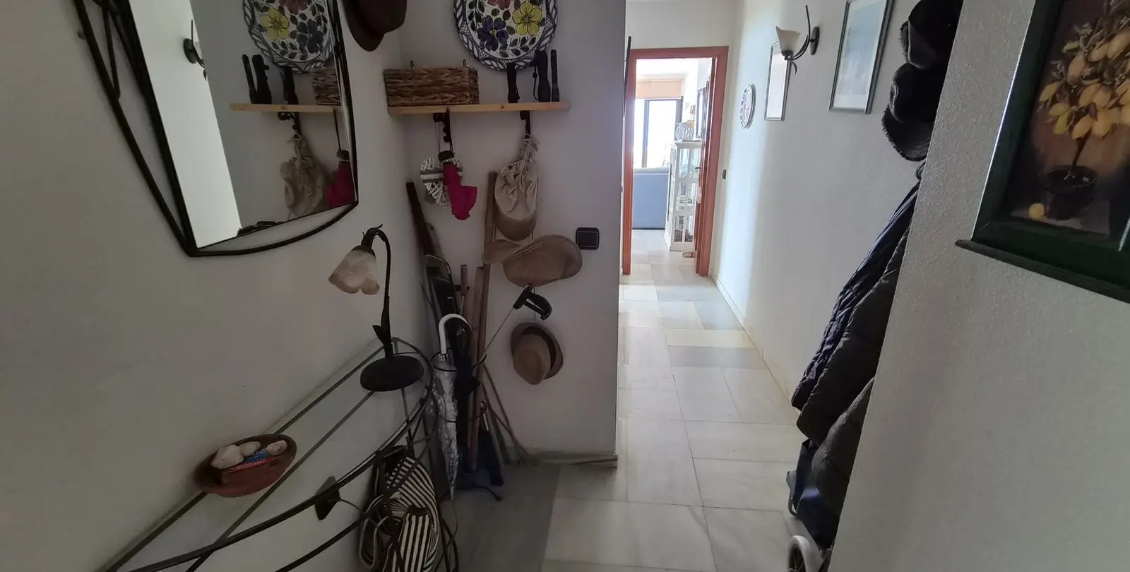 Venta de apartamento en planta media en Estepona 9