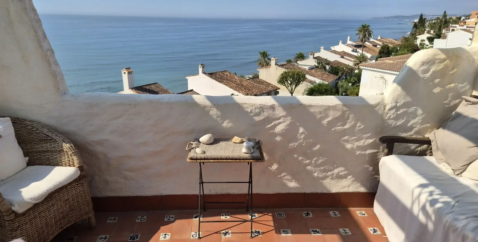 Venta de apartamento en planta media en Estepona 15