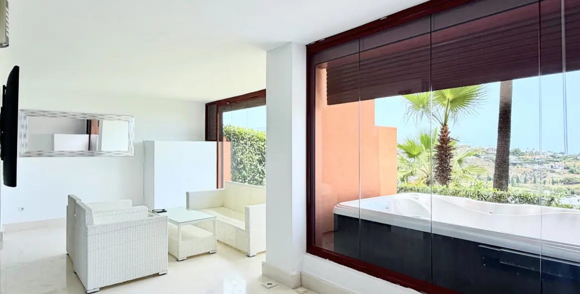Sale of ground floor apartment in Los Flamingos 8