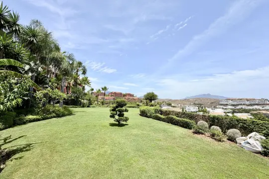 Image 18 thumb
