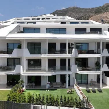 Sale of ground floor apartment in Fuengirola