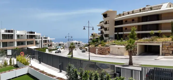 Sale of ground floor apartment in Fuengirola 1