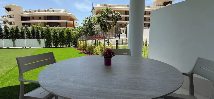 Sale of ground floor apartment in Fuengirola 4