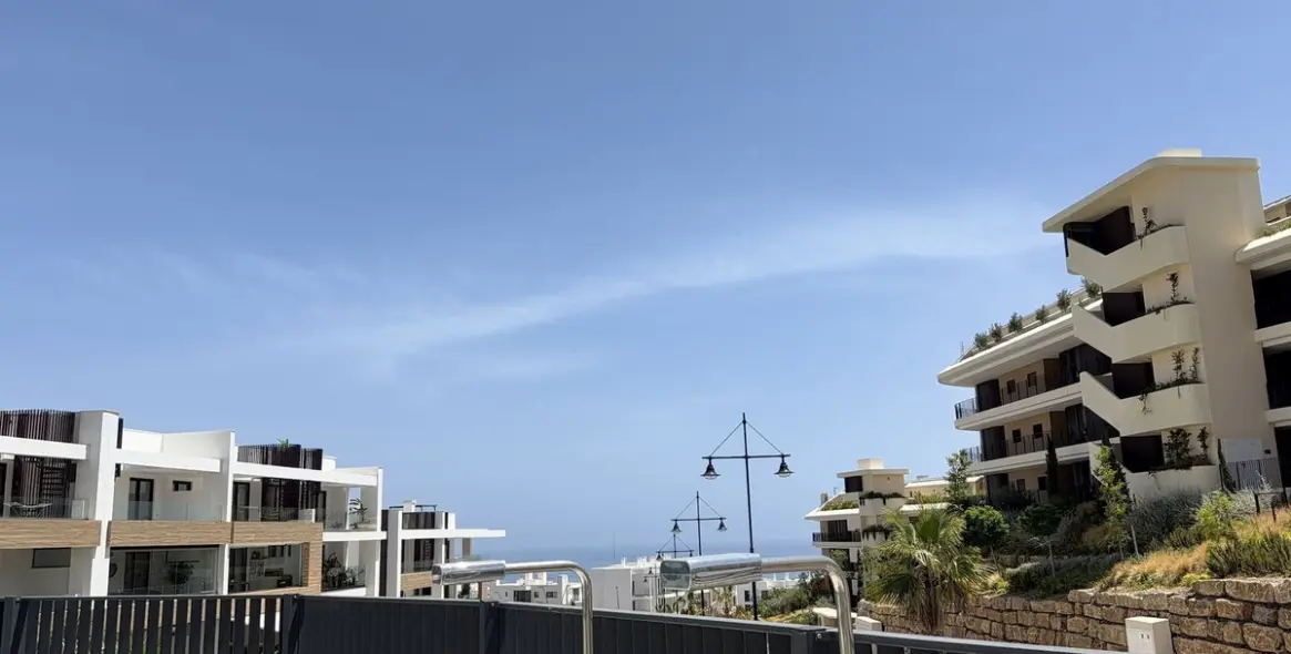 Sale of ground floor apartment in Fuengirola 21