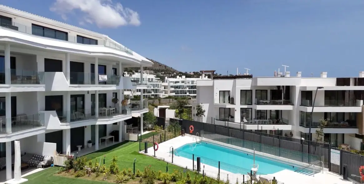 Sale of ground floor apartment in Fuengirola 22
