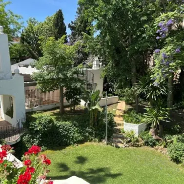 Venta de apartamento en planta media en Puerto Banús