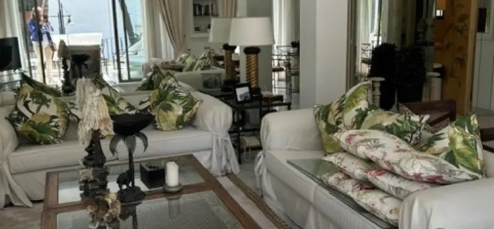 Venta de apartamento en planta media en Puerto Banús 4