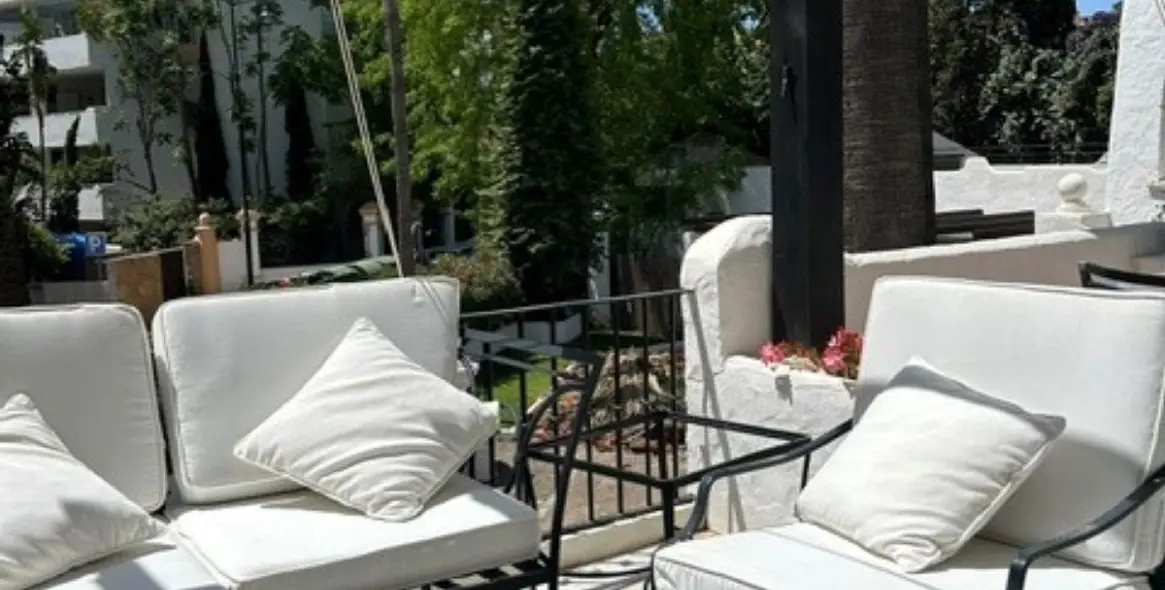Venta de apartamento en planta media en Puerto Banús 9