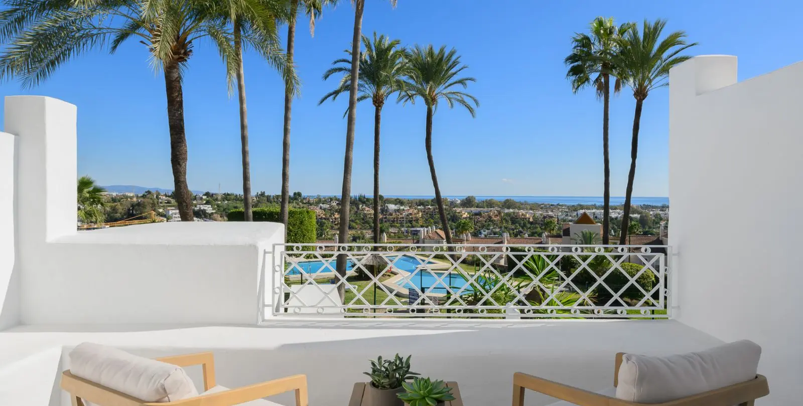 Venta de apartamento en planta baja en El Paraiso 21