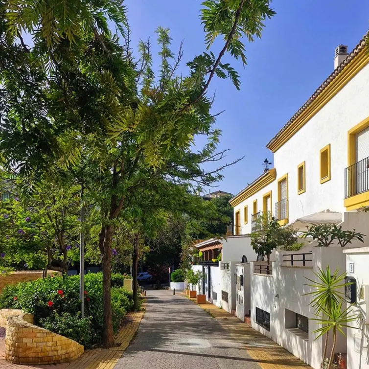 Sale of townhouse in Estepona