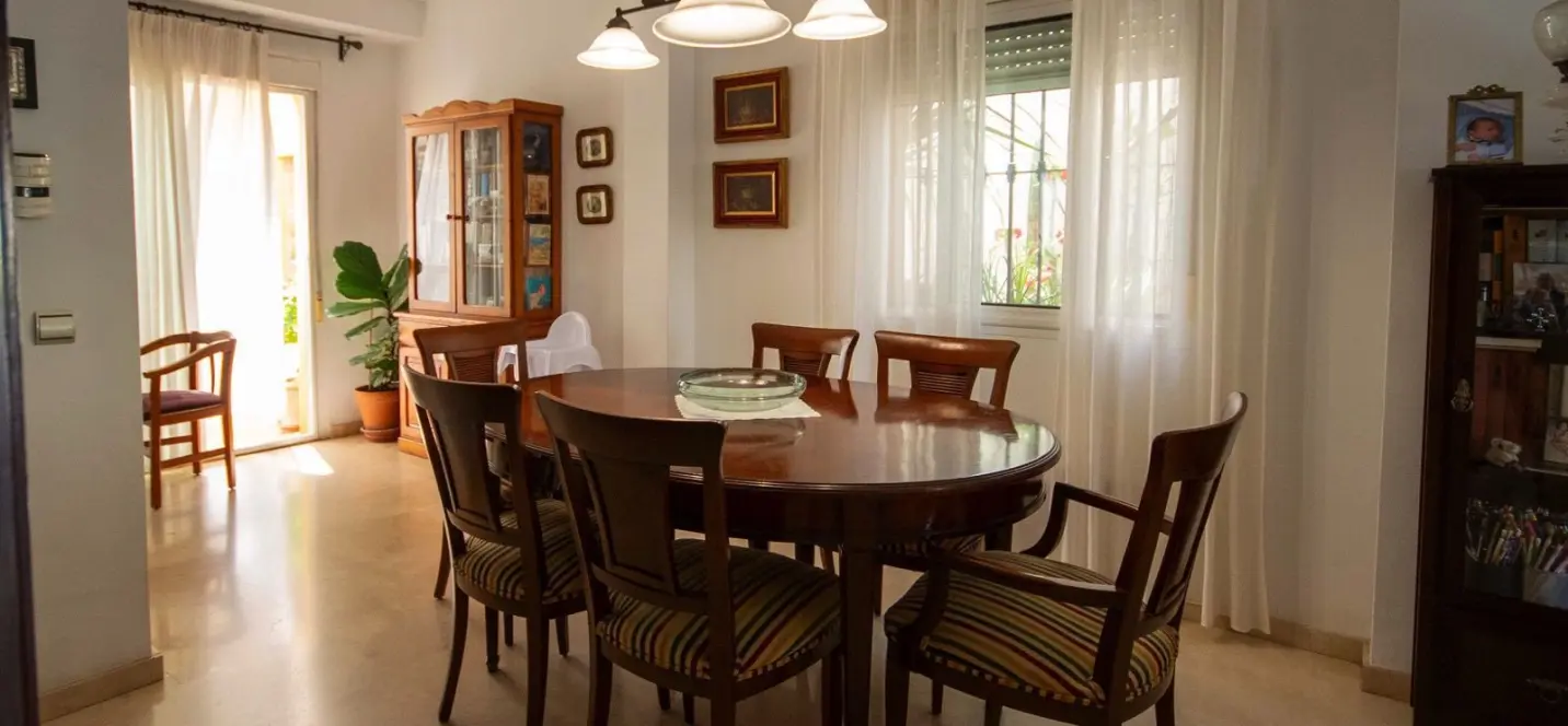 Sale of townhouse in Estepona 3