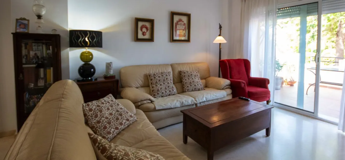 Sale of townhouse in Estepona 4