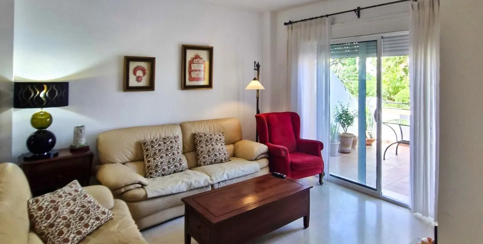 Sale of townhouse in Estepona 12