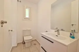 Image 8 thumb