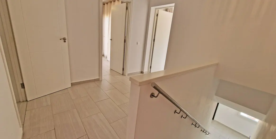 Sale of detached villa in Calahonda 21