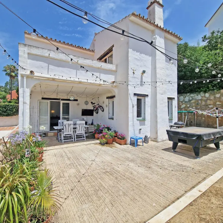 Sale of detached villa in Calahonda