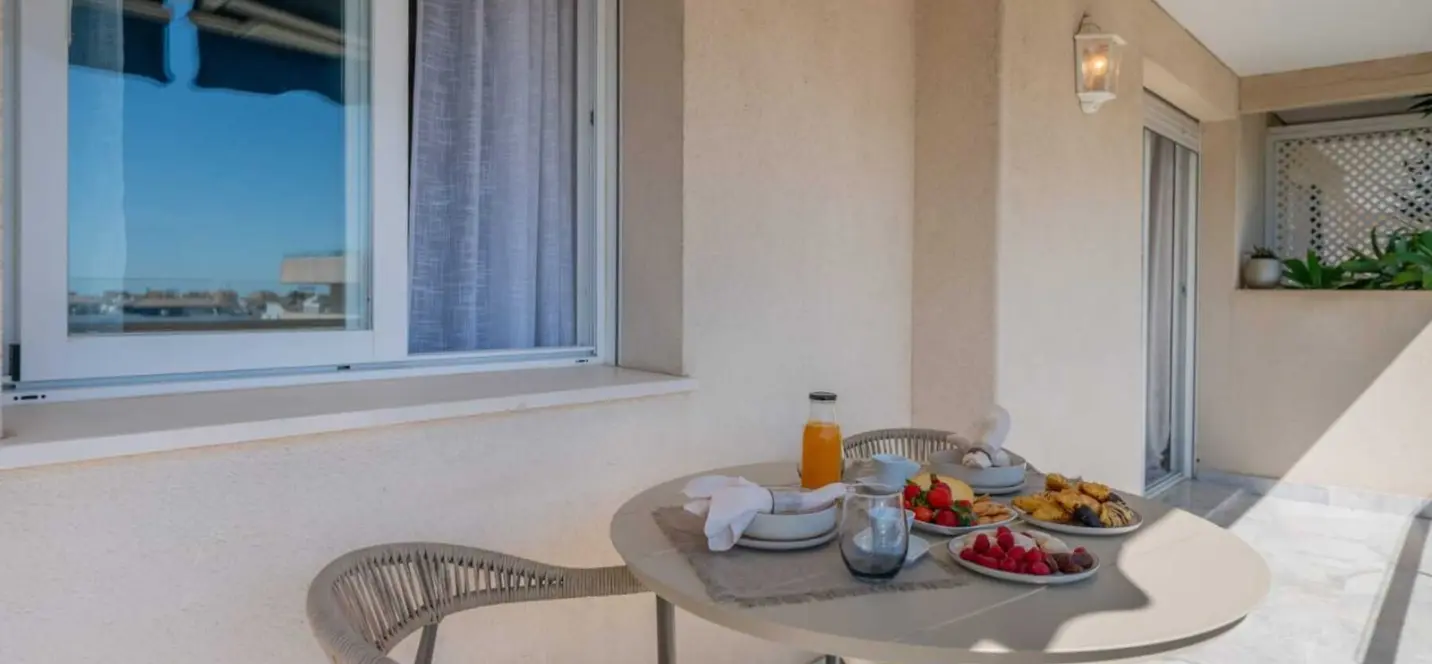 Venta de ático en Puerto Banús 1