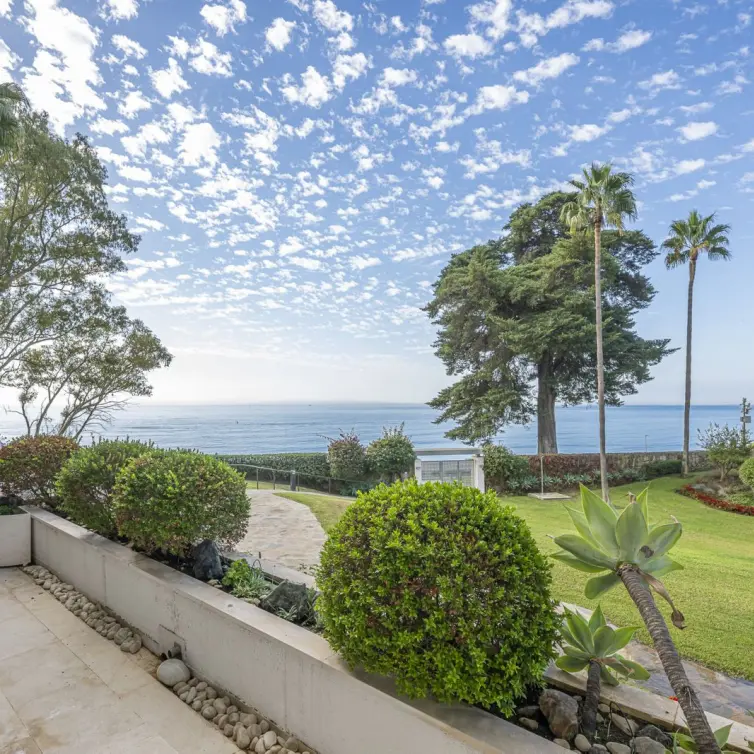Venta de apartamento en planta baja en Estepona