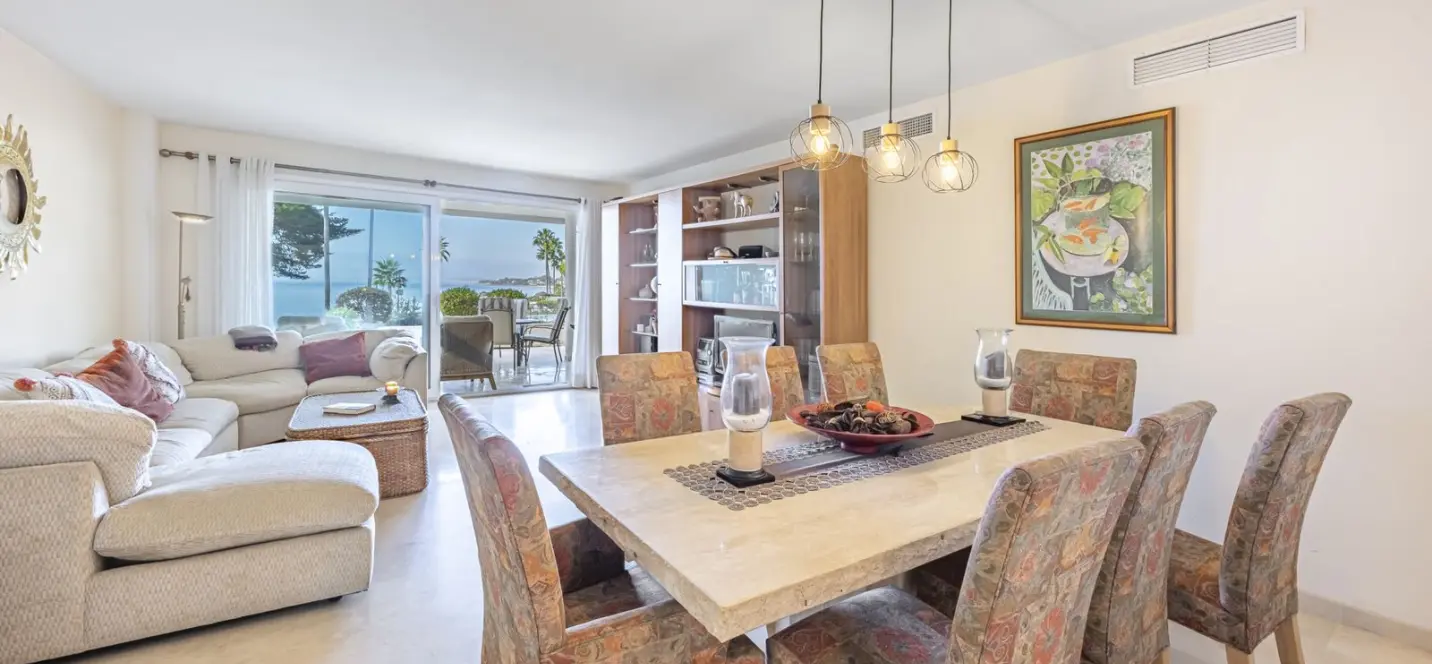 Venta de apartamento en planta baja en Estepona 3