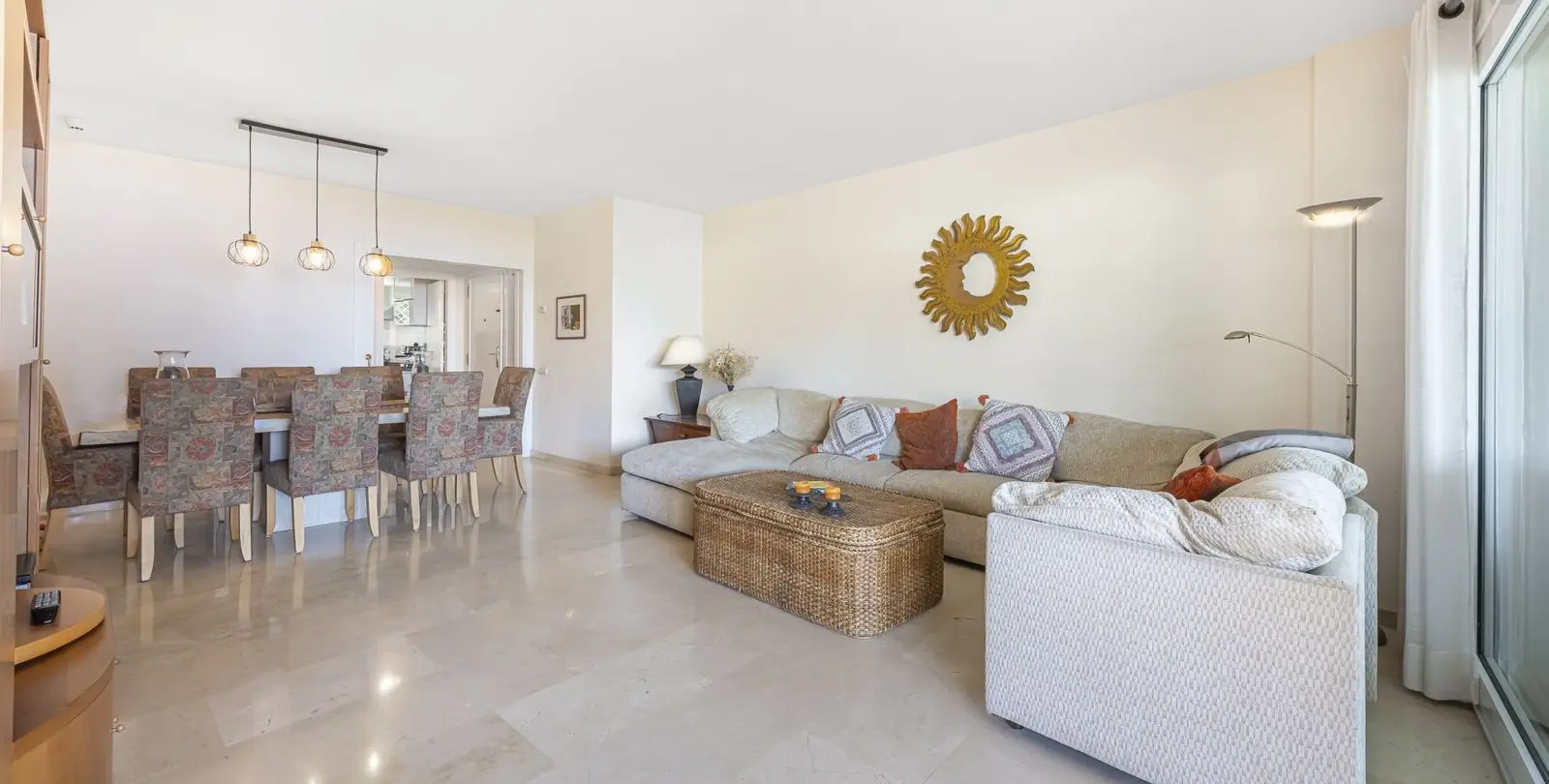 Sale of ground floor apartment in Estepona 7