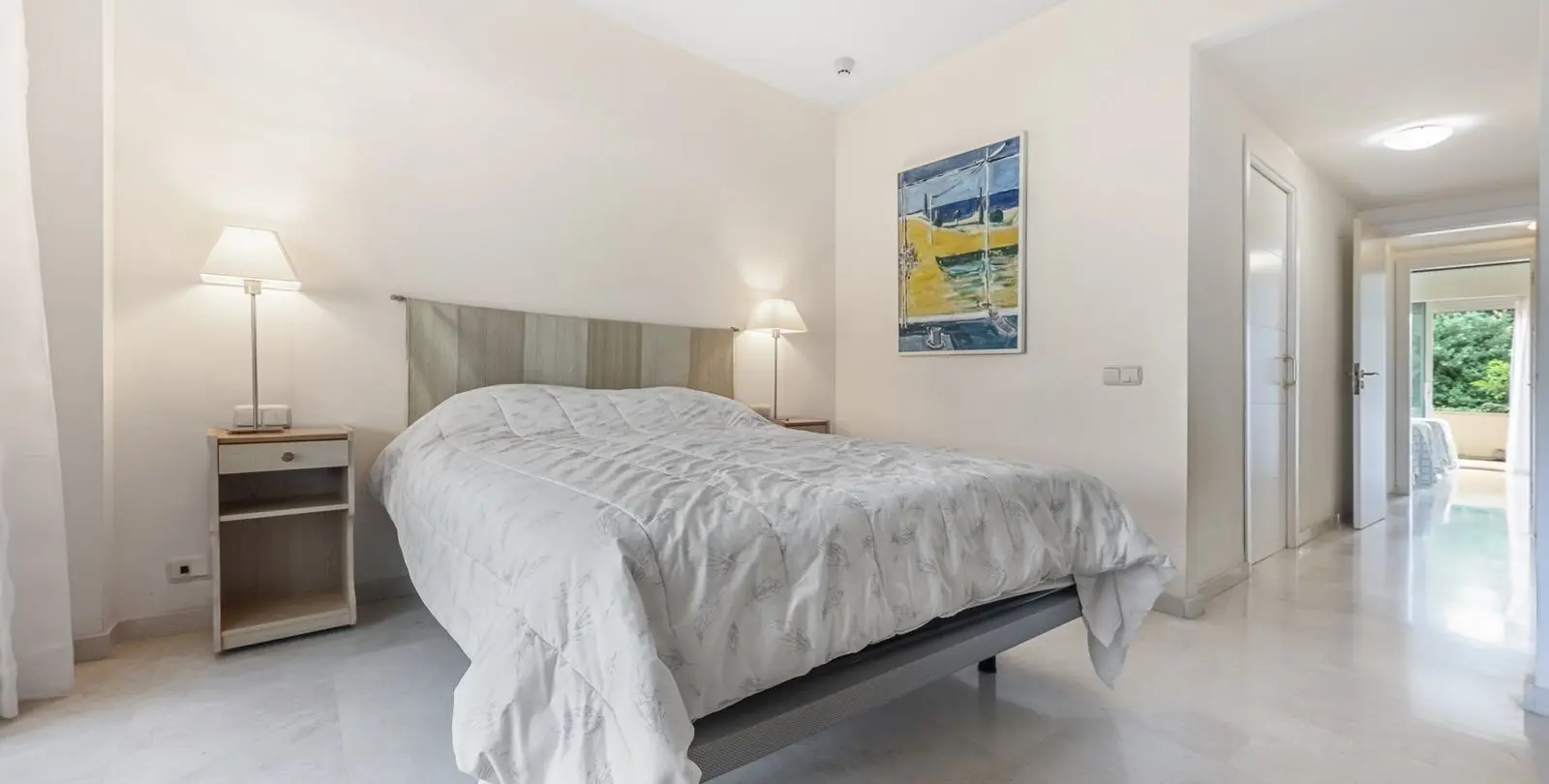 Sale of ground floor apartment in Estepona 19