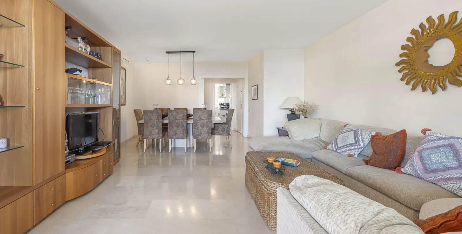 Sale of ground floor apartment in Estepona 24