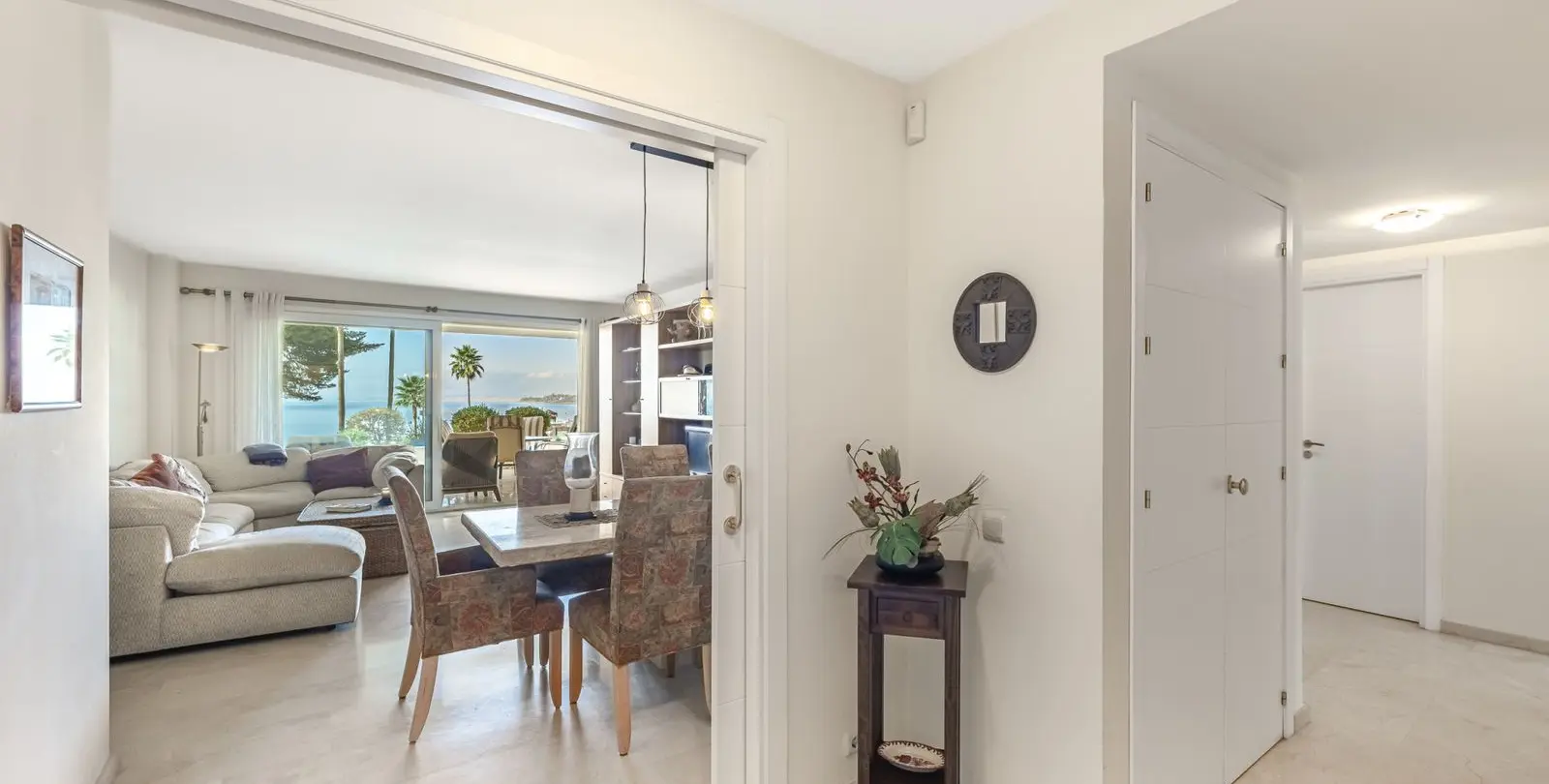 Sale of ground floor apartment in Estepona 25