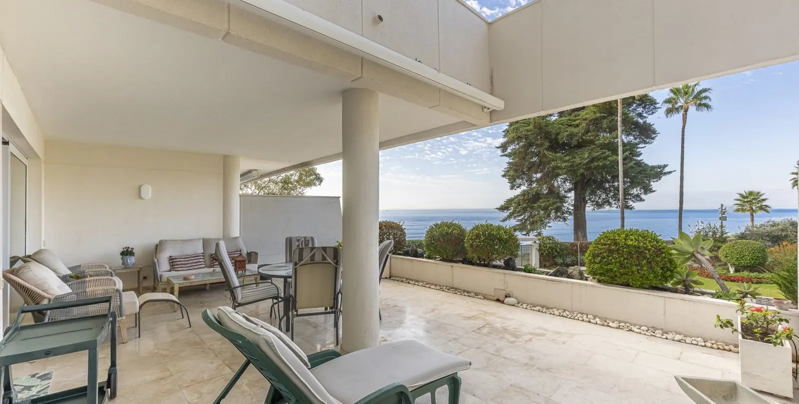 Sale of ground floor apartment in Estepona 31