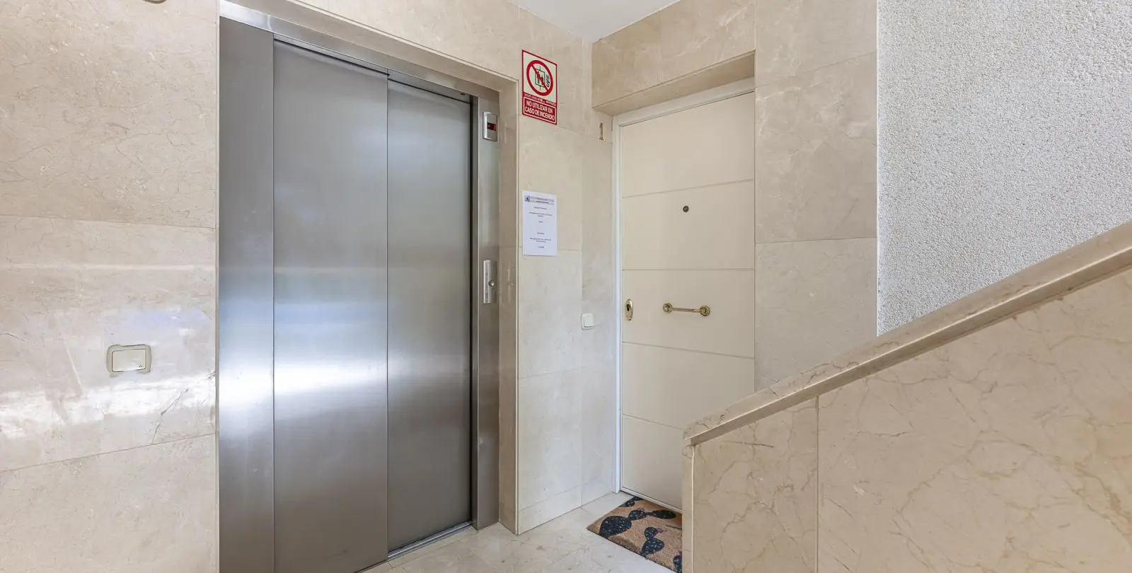 Sale of ground floor apartment in Estepona 34