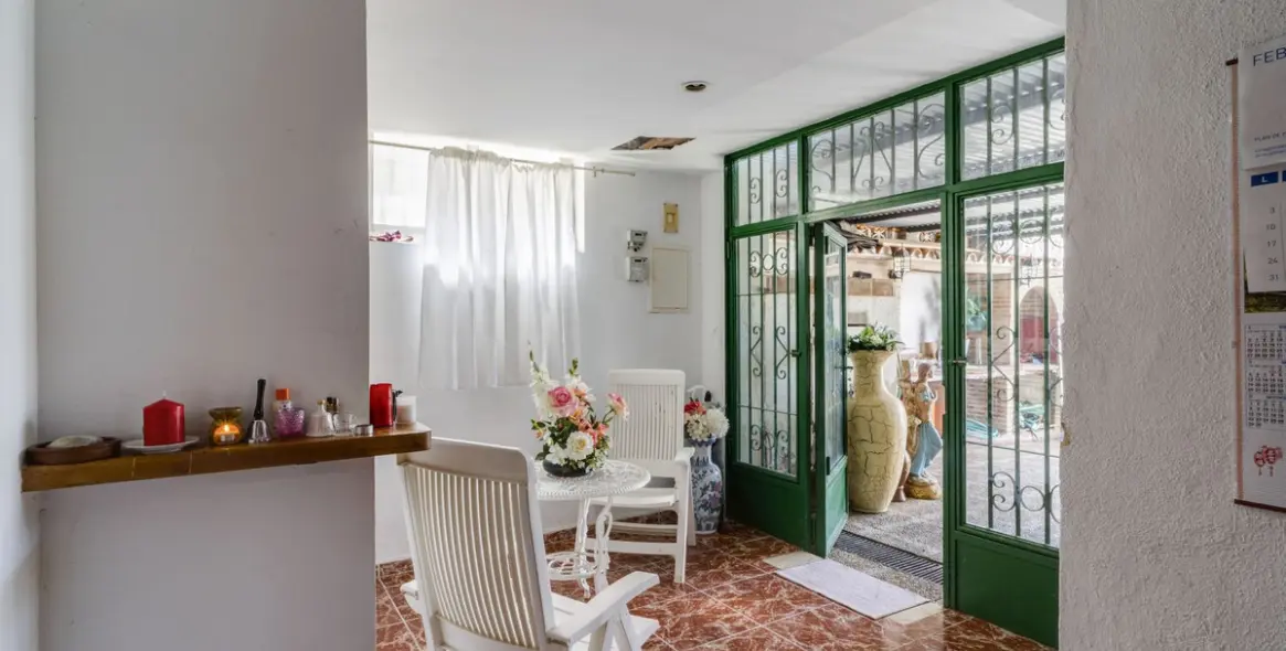 Sale of detached villa in Hacienda Las Chapas 8