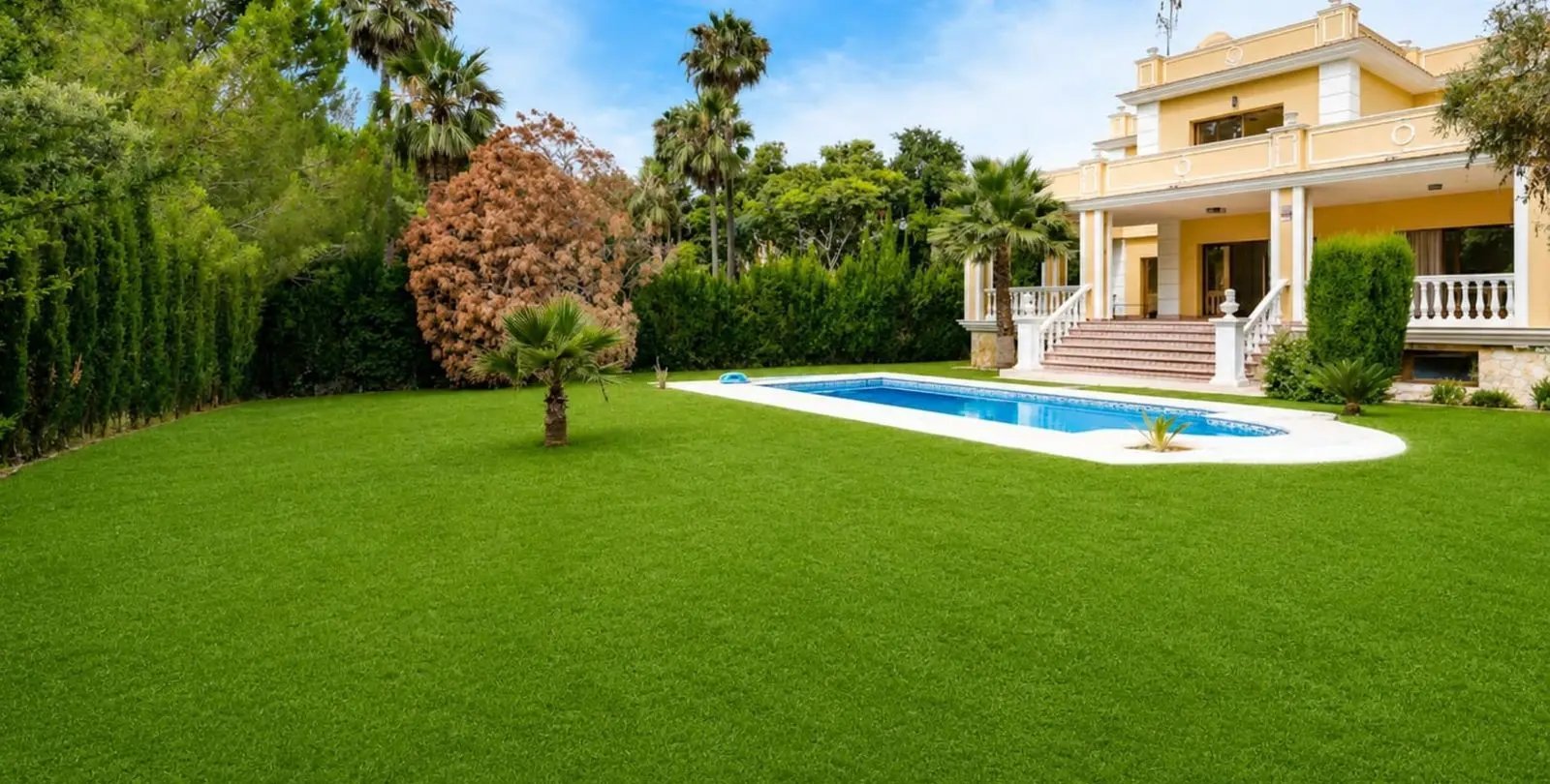 Sale of detached villa in Hacienda Las Chapas 1