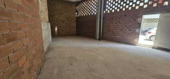 Alquiler a largo plazo de tienda en San Pedro de Alcántara 3